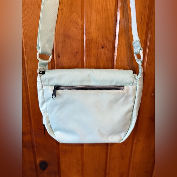 L.L bean light teal Crossbody‎ Bag - Picture 6 of 8